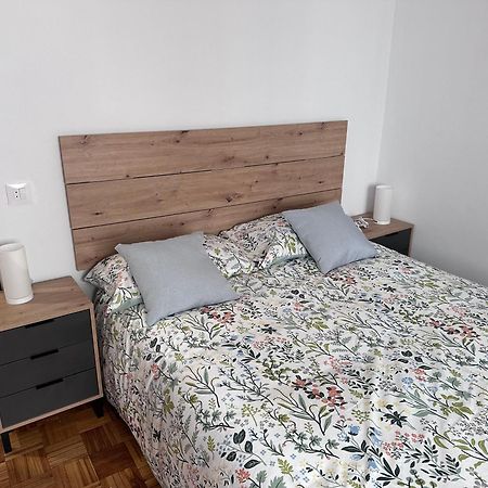 Acogedor Apartamento Con Vistas A La Catedral Y Parking Oviedo Kültér fotó