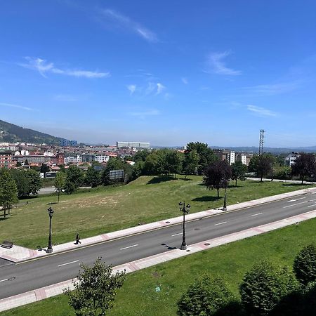 Acogedor Apartamento Con Vistas A La Catedral Y Parking Oviedo Kültér fotó