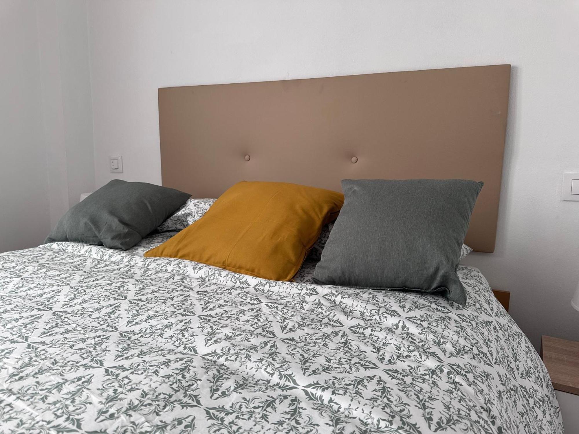 Acogedor Apartamento Con Vistas A La Catedral Y Parking Oviedo Kültér fotó