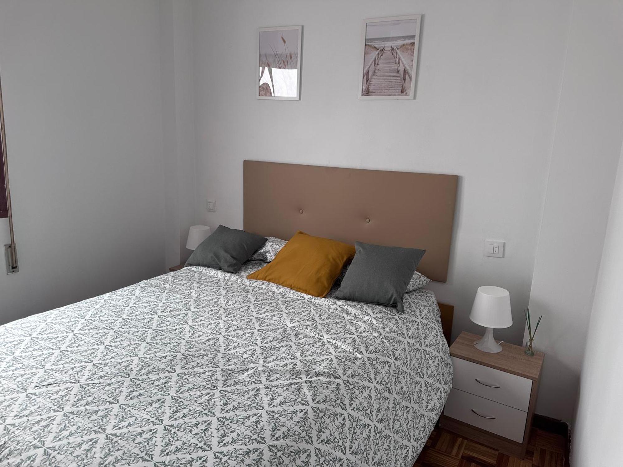Acogedor Apartamento Con Vistas A La Catedral Y Parking Oviedo Kültér fotó