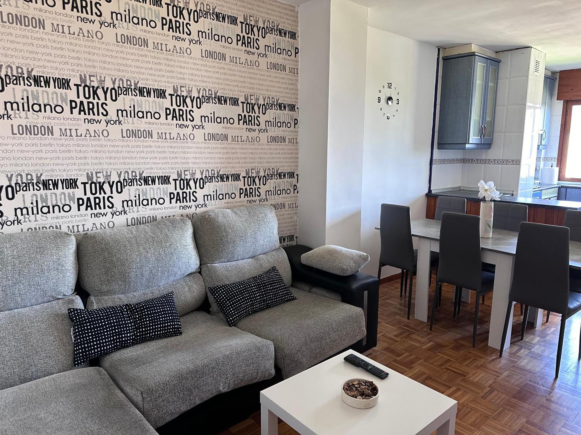 Acogedor Apartamento Con Vistas A La Catedral Y Parking Oviedo Kültér fotó