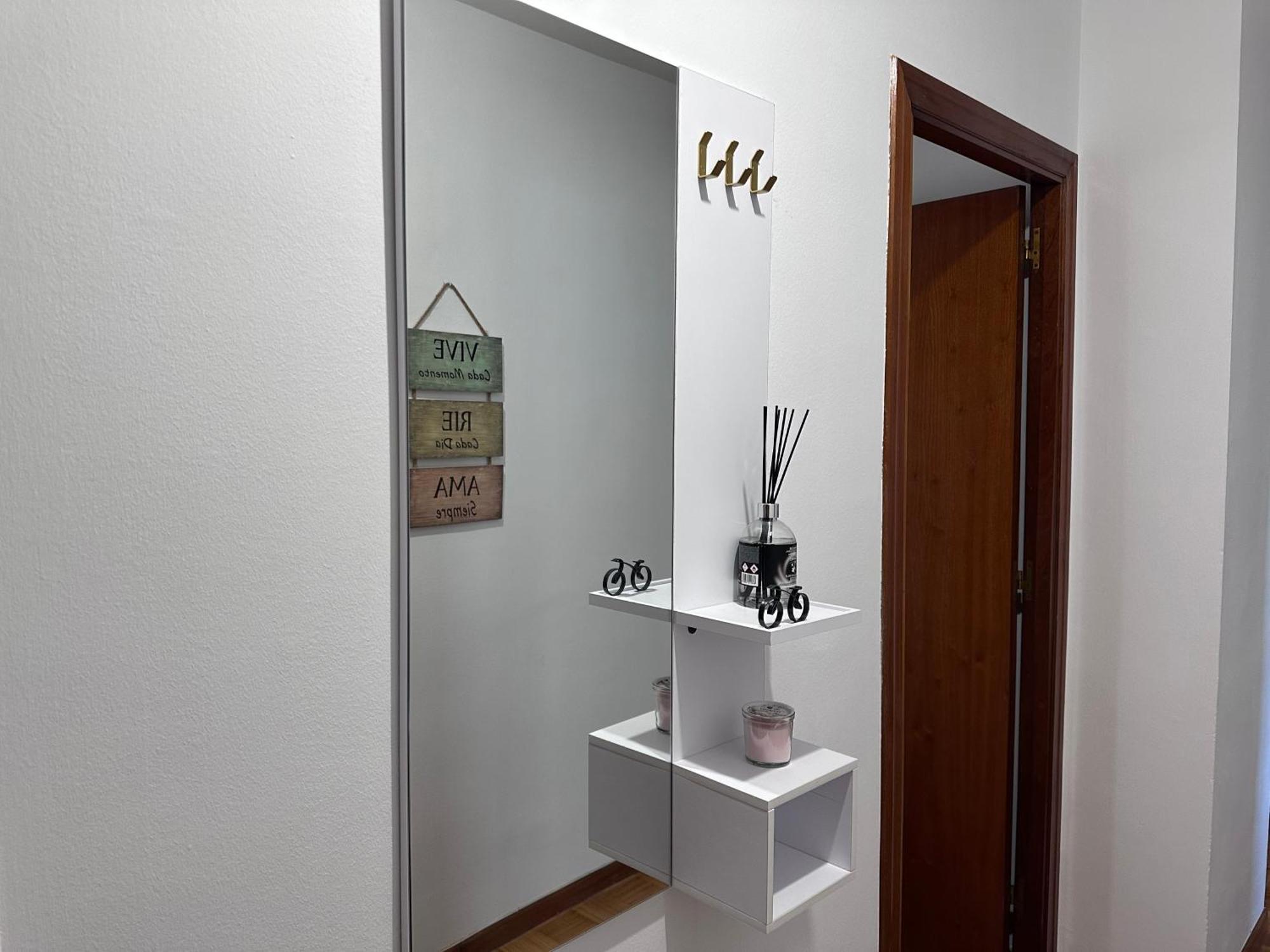 Acogedor Apartamento Con Vistas A La Catedral Y Parking Oviedo Kültér fotó